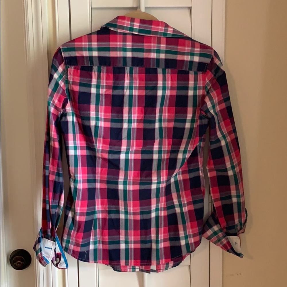 Button down - Picture 3 of 3